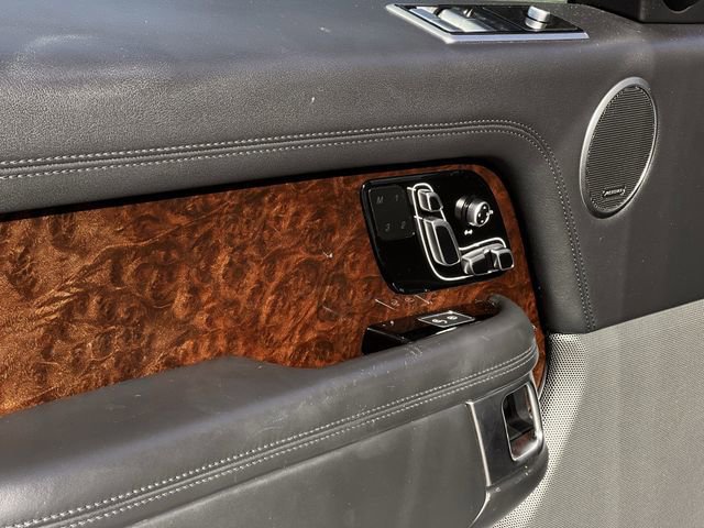 Used 2020 Land Rover Range Rover HSE image 22