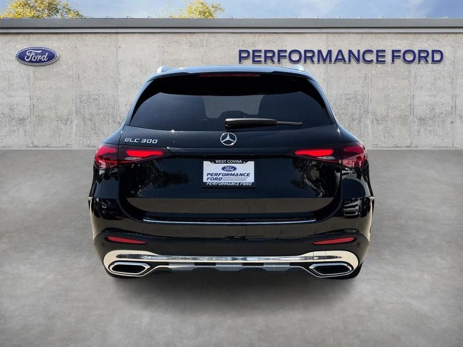 Used 2024 Mercedes-Benz GLC 300 image 9