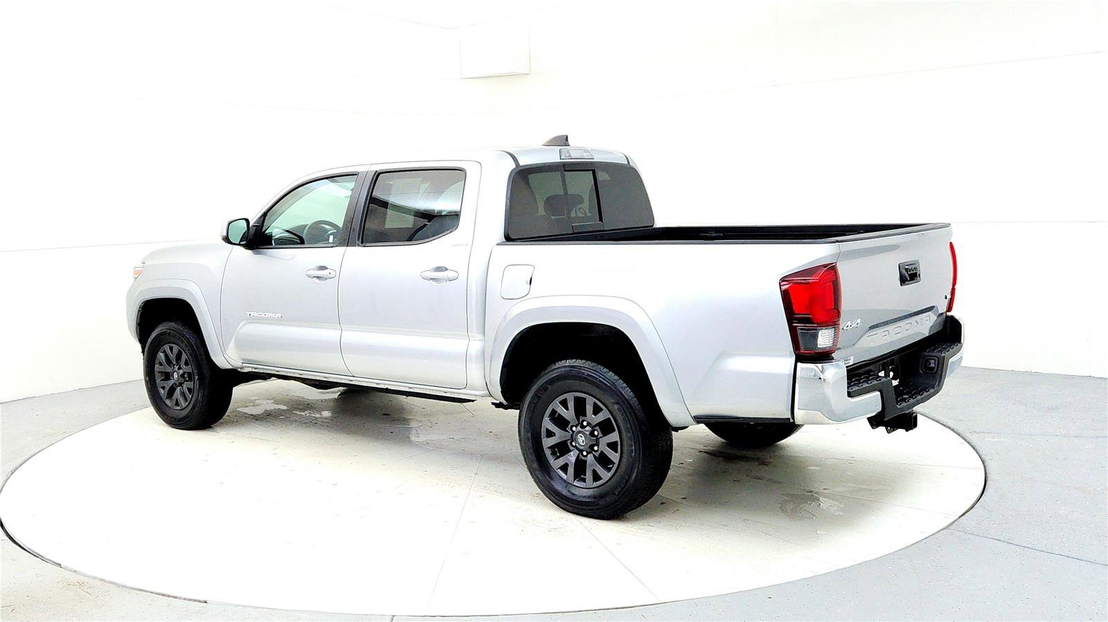 Certified 2023 Toyota Tacoma SR5 image 4