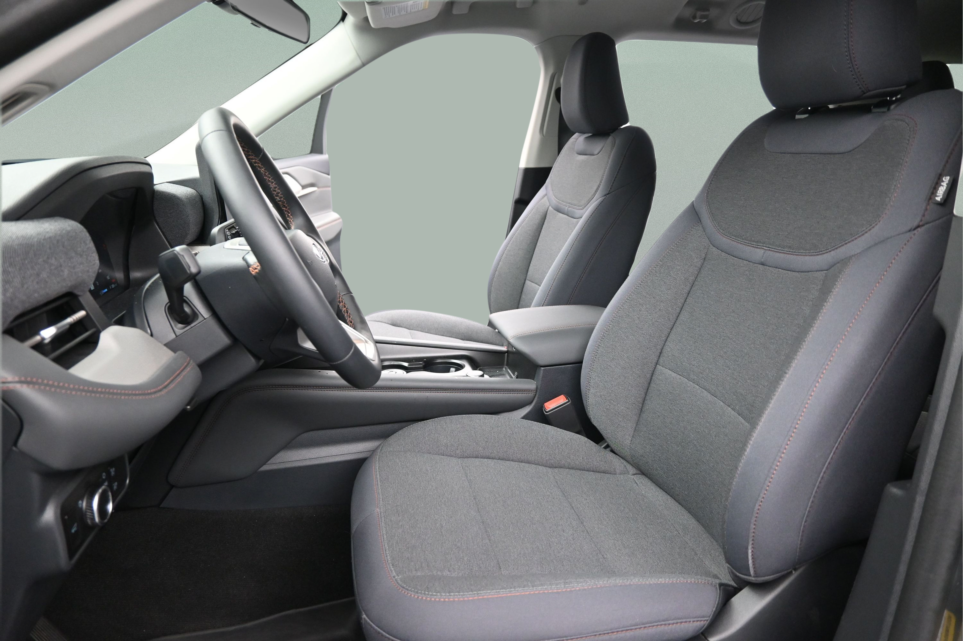 Used 2025 Ford Explorer Active RWD image 22