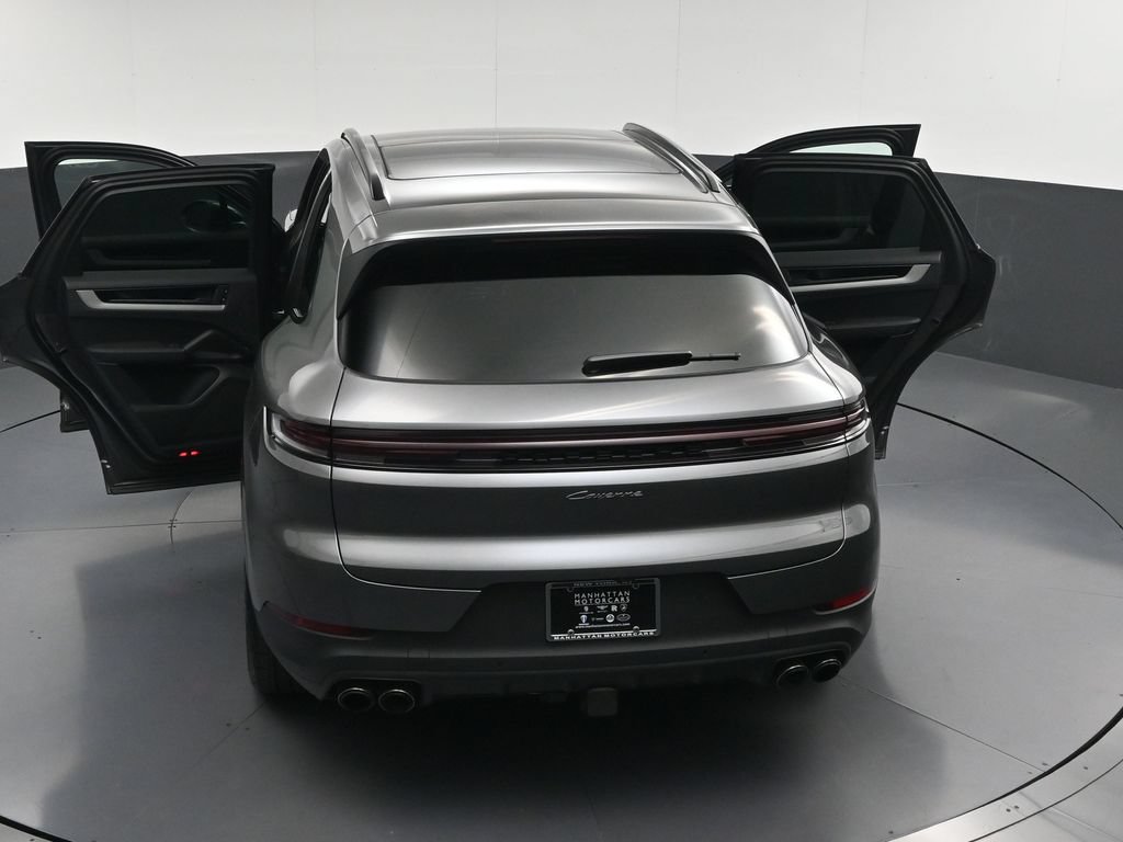 Certified 2026 Porsche Cayenne AWD/4WD image 33