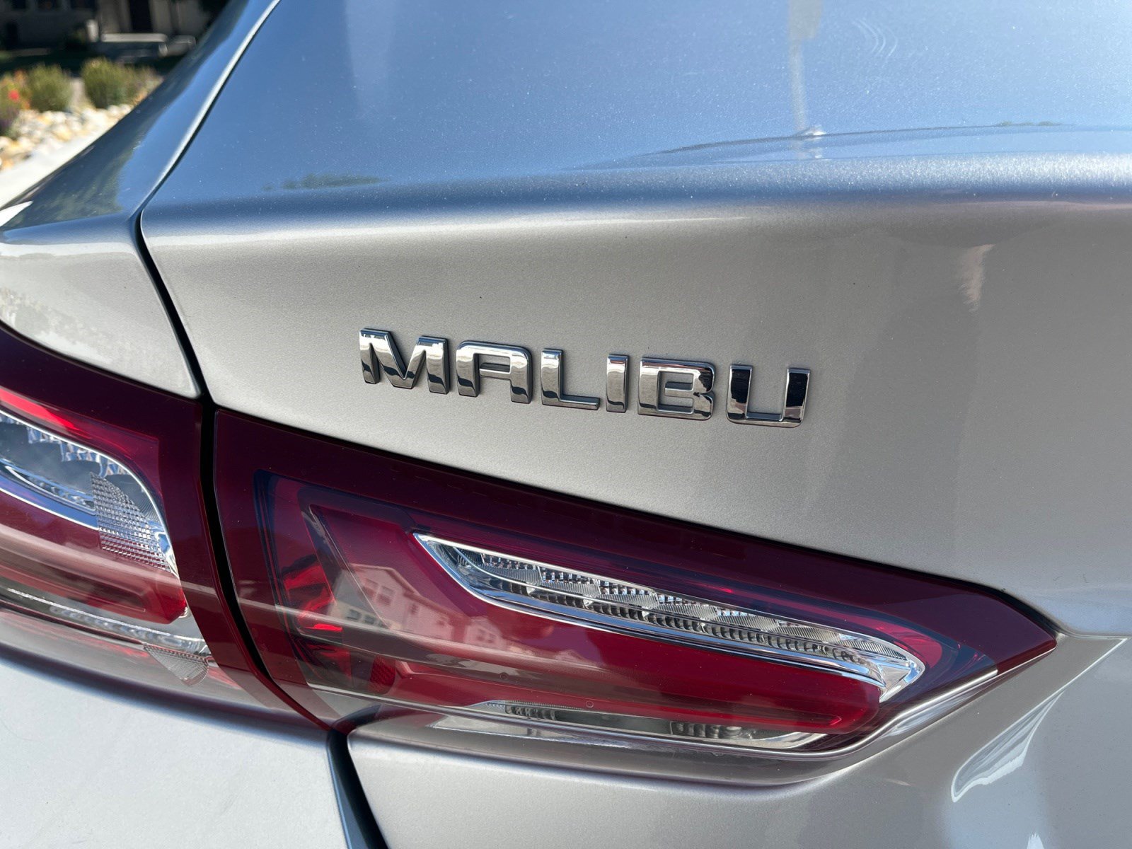 Used 2020 Chevrolet Malibu LT FWD image 24