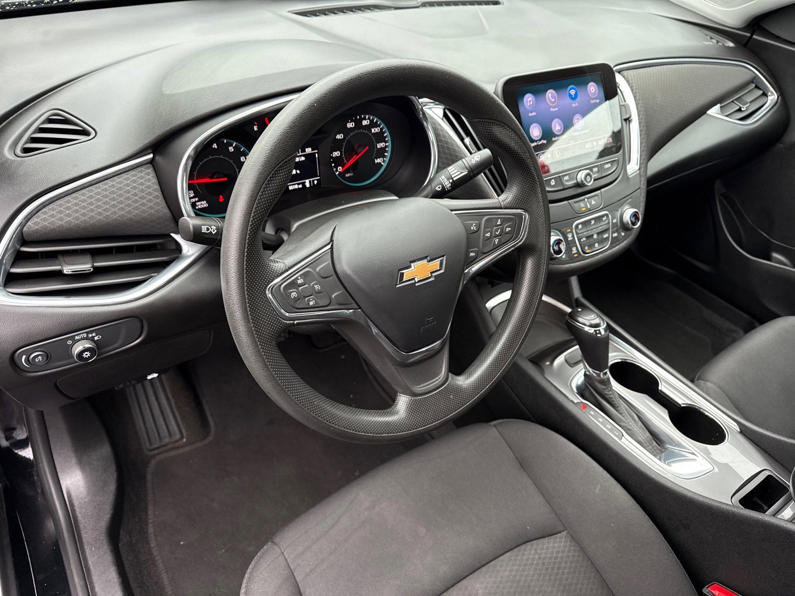 Used 2020 Chevrolet Malibu LT FWD image 12