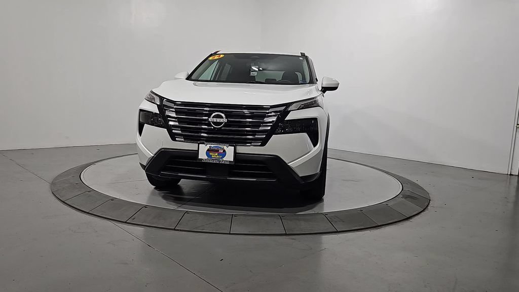 Used 2024 Nissan Rogue SV FWD image 9