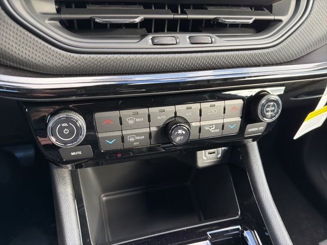 New 2026 Jeep Compass Limited image 14