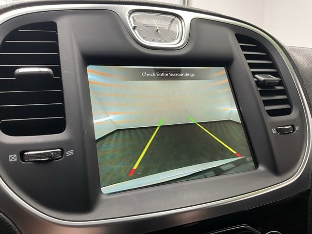 Used 2021 Chrysler 300 Touring w/ Sport Appearance Package image 5