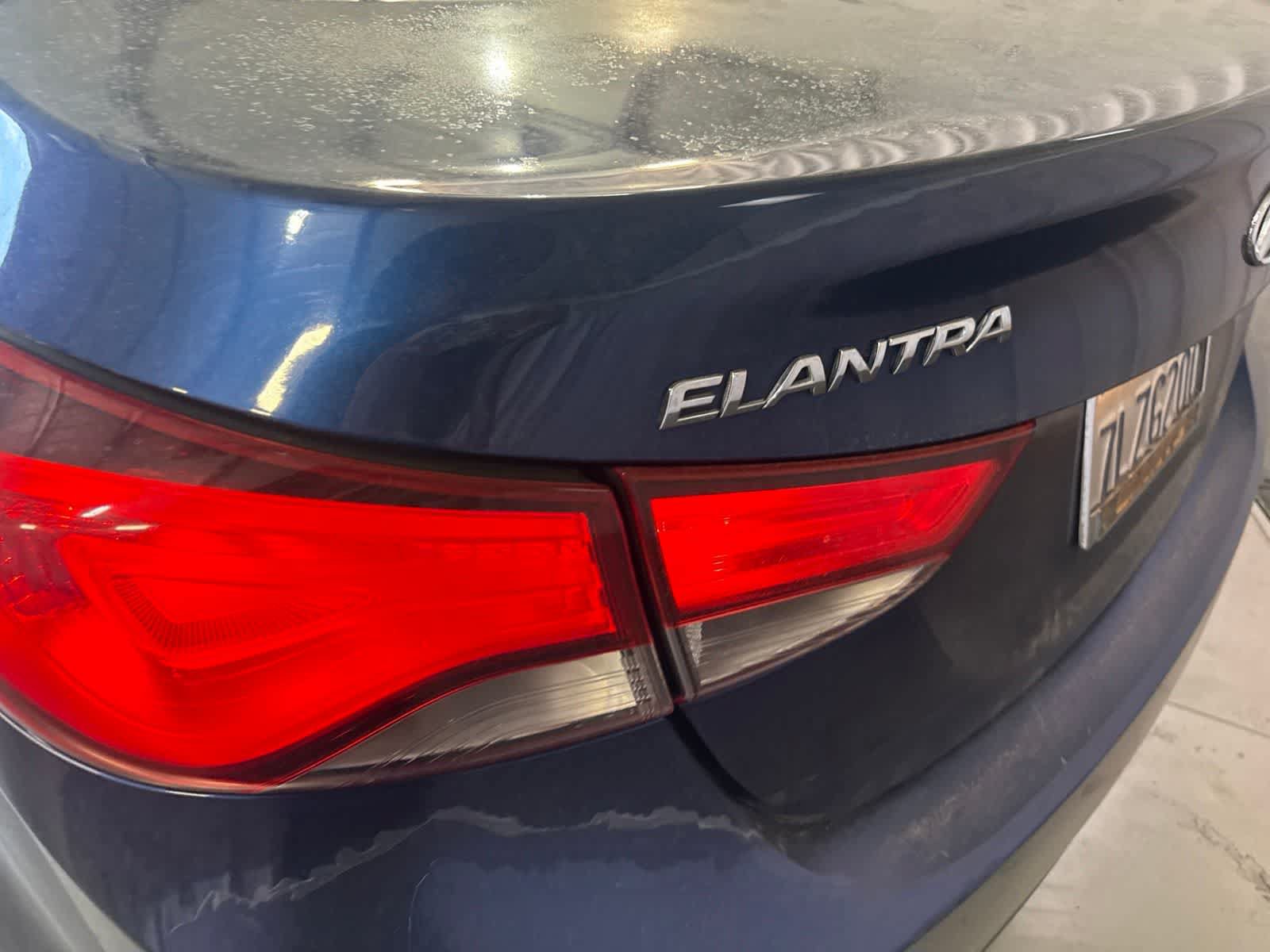 Used 2016 Hyundai Elantra SE w/ Option Group 02 FWD image 12