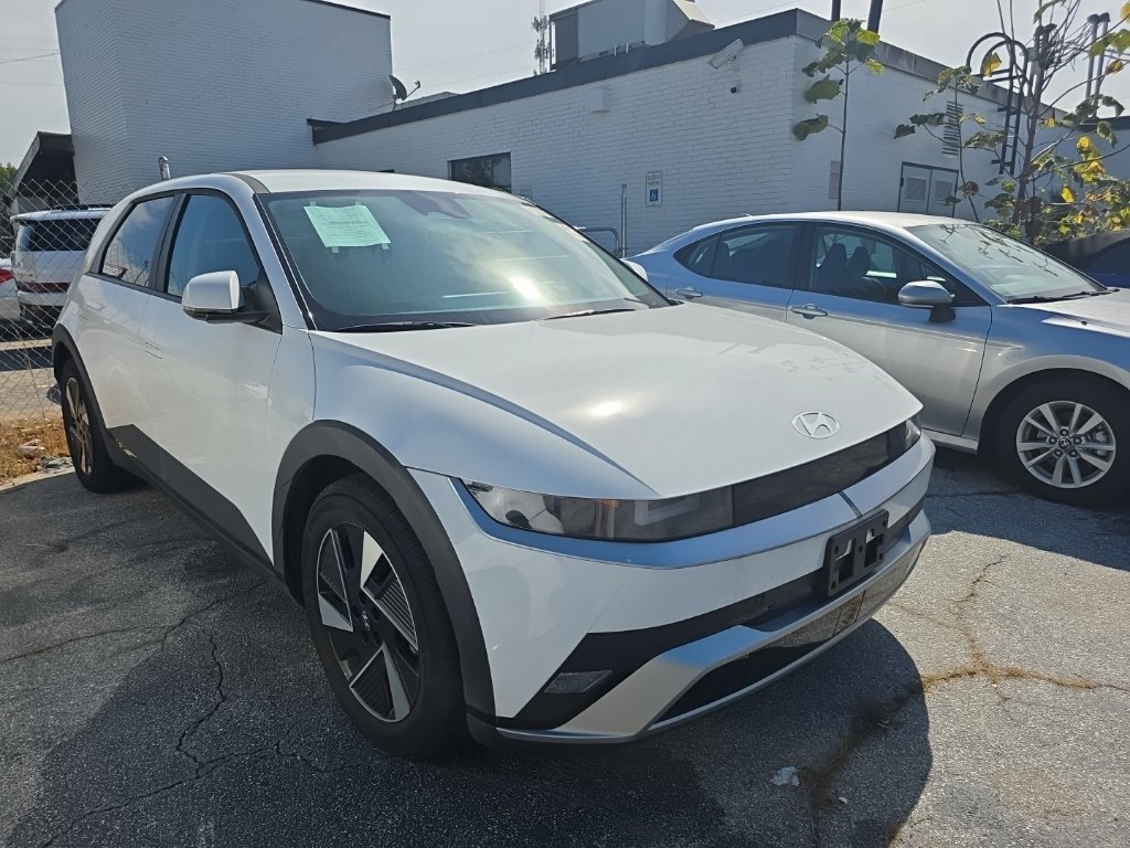 Used 2025 Hyundai Ioniq 5 SE RWD image 2