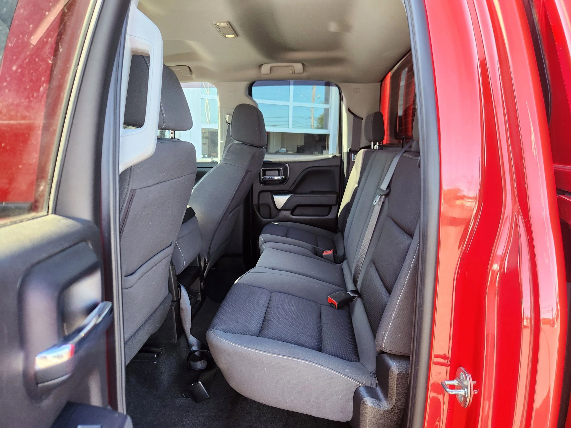 Used 2018 Chevrolet Silverado 1500 LT w/ All Star Edition image 36