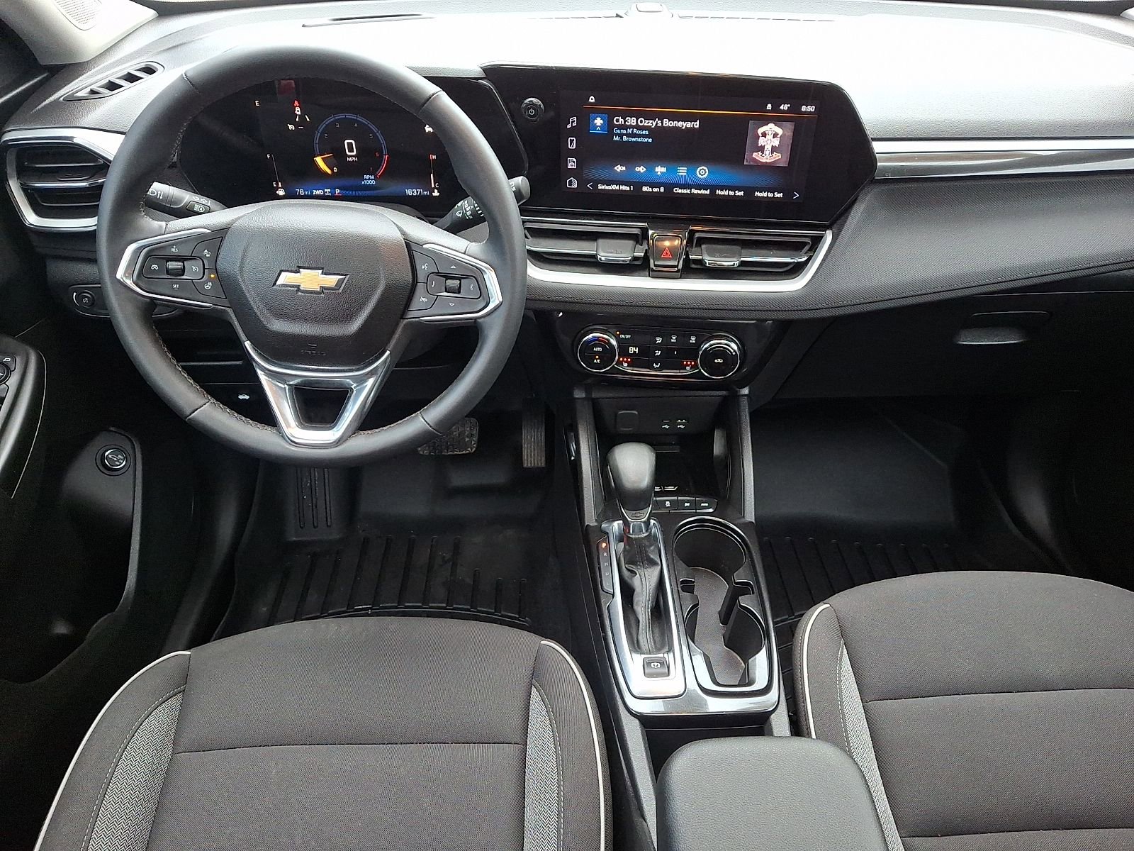 Used 2024 Chevrolet TrailBlazer LT w/ Convenience Package AWD/4WD image 11