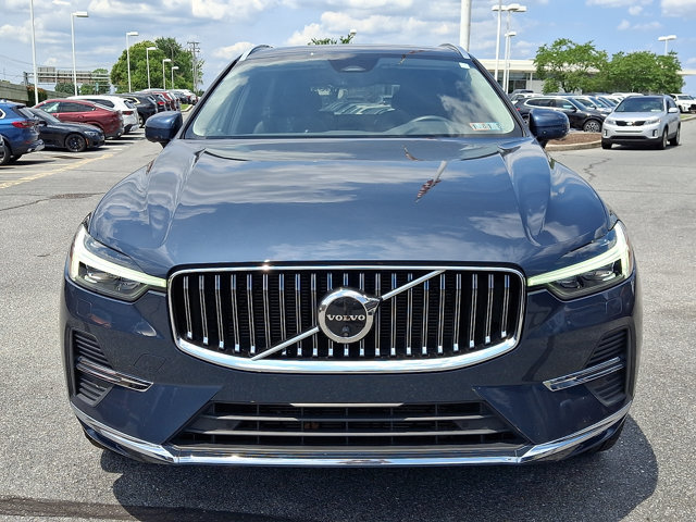 Used 2023 Volvo XC60 B5 Plus w/ Climate Package AWD/4WD image 2