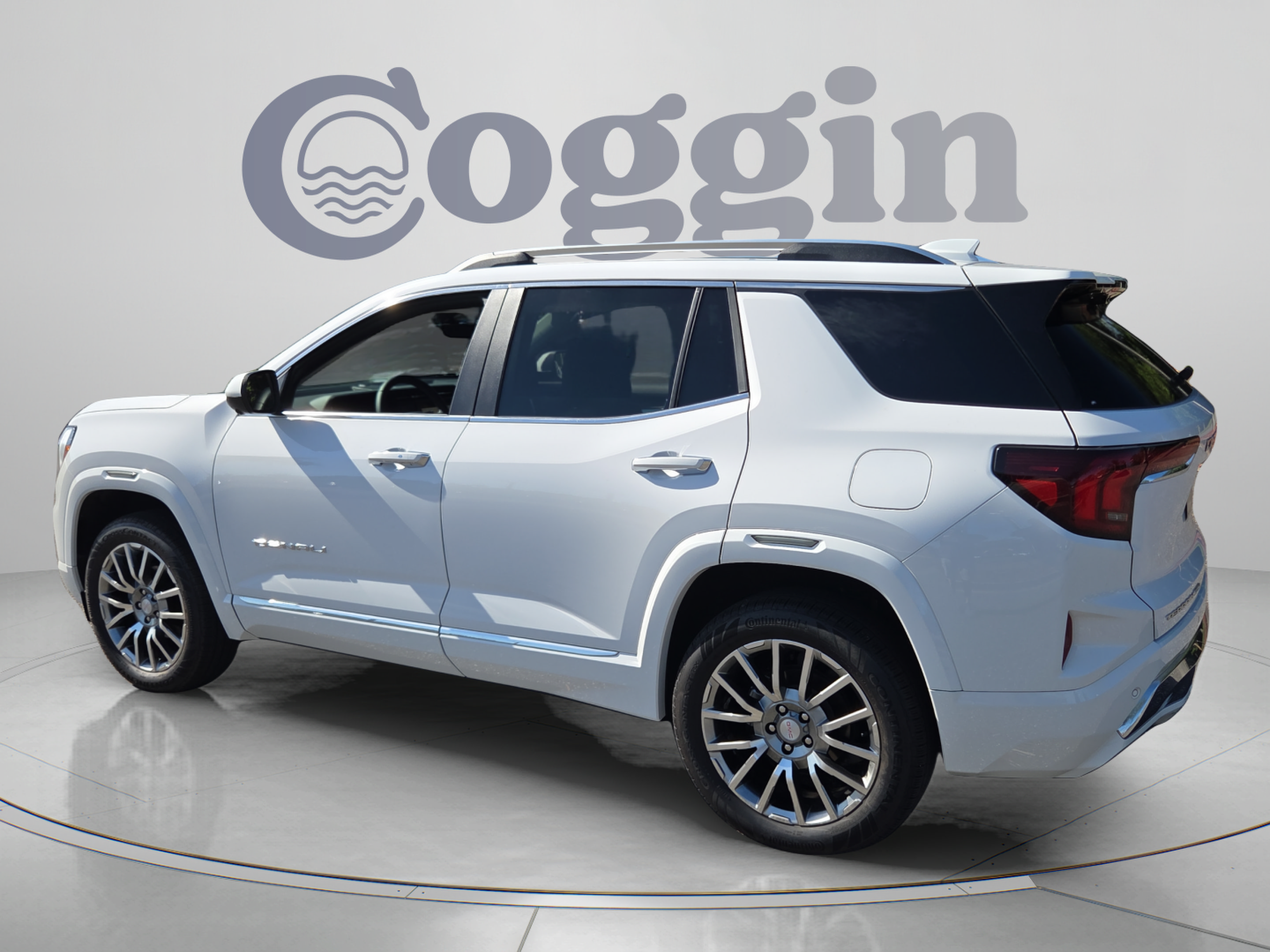 Certified 2026 GMC Terrain Denali AWD/4WD image 3