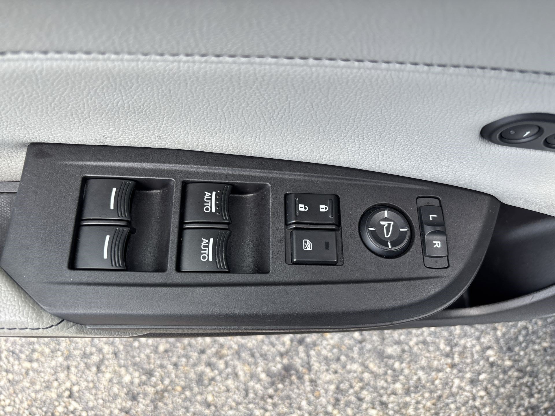 Used 2022 Acura ILX w/ Premium Package FWD image 15