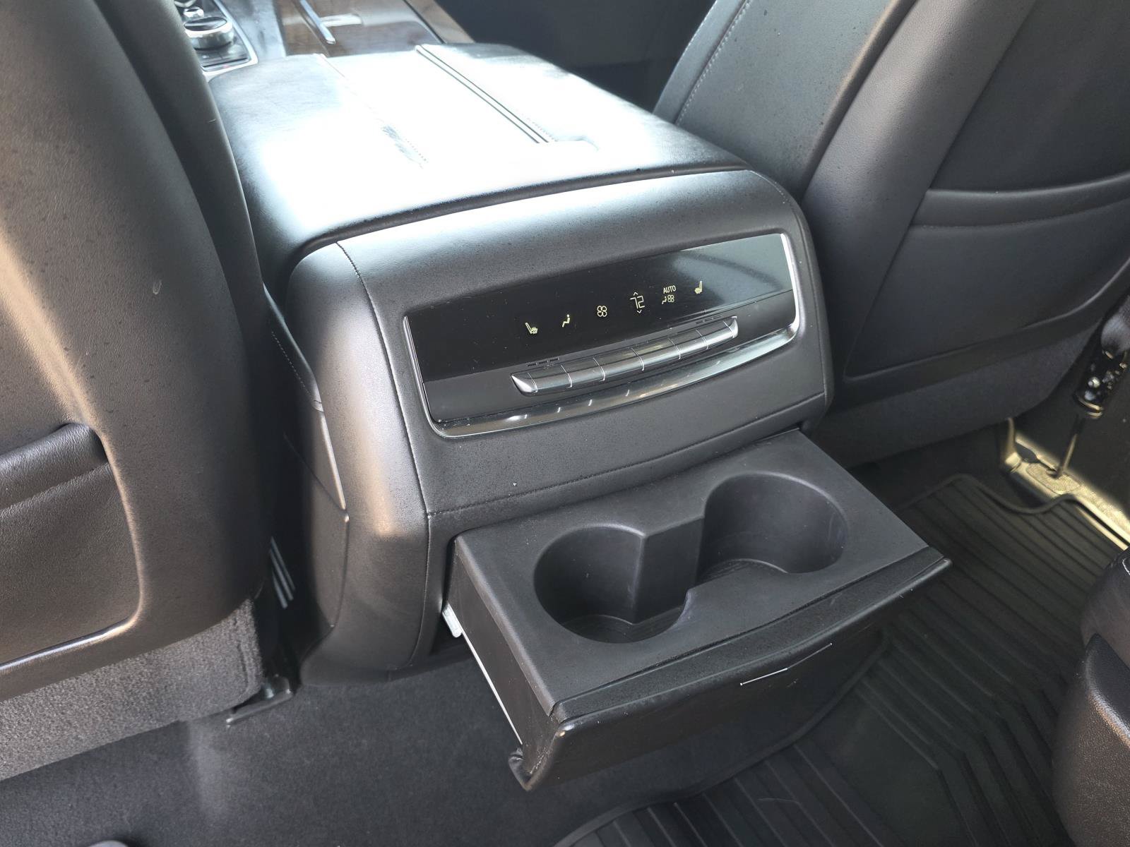Used 2021 Cadillac Escalade Sport Platinum AWD/4WD image 18