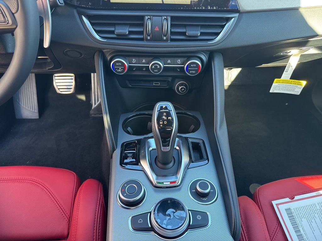New 2025 Alfa Romeo Giulia AWD image 17