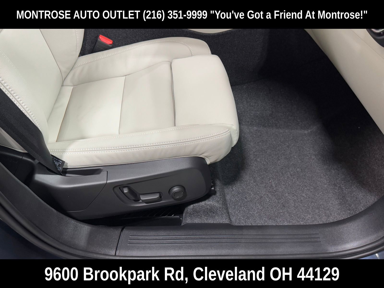 New 2026 Volvo XC40 B5 Plus w/ Protection Package Premier image 44