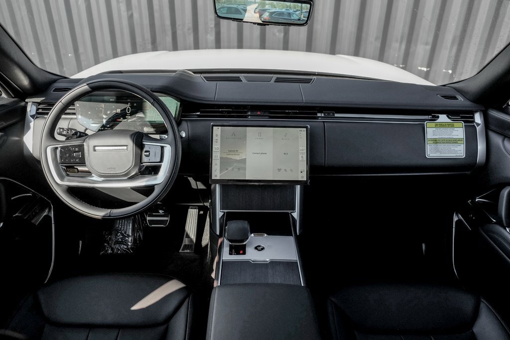 New 2025 Land Rover Range Rover SE image 20