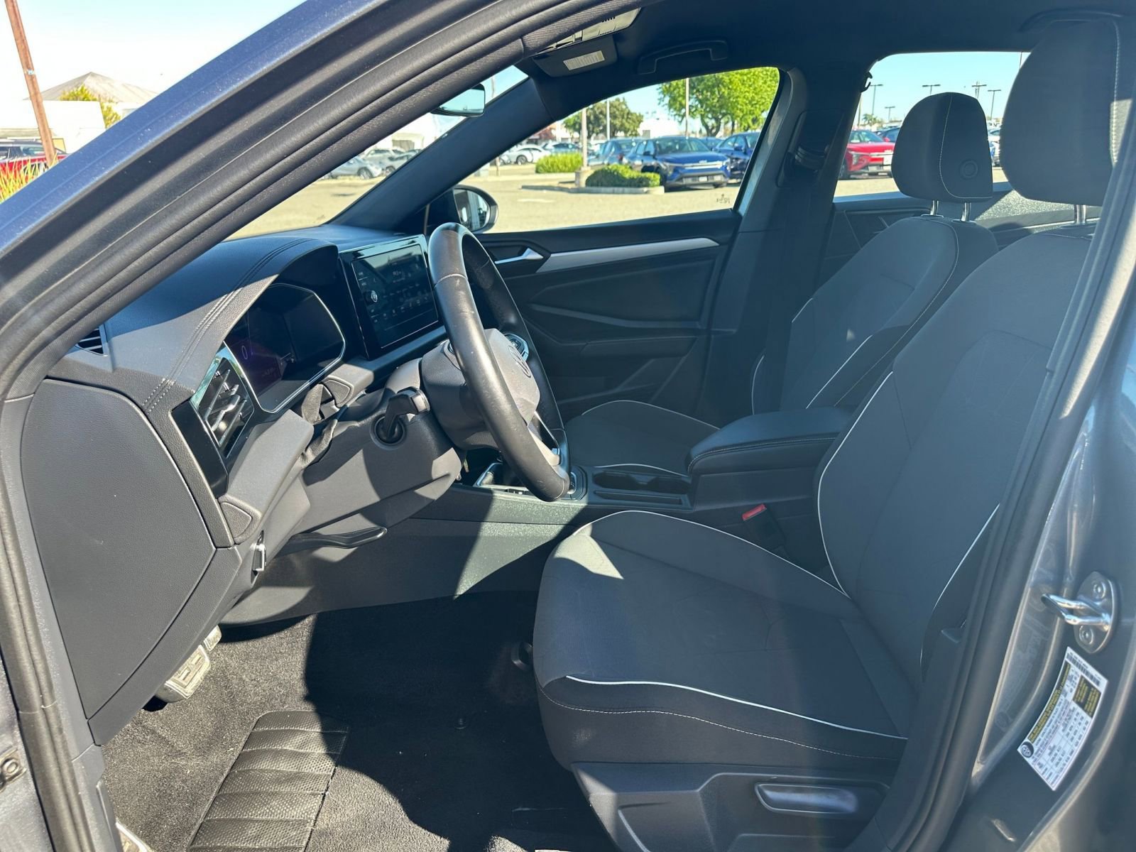 Used 2025 Volkswagen Jetta Sport image 27