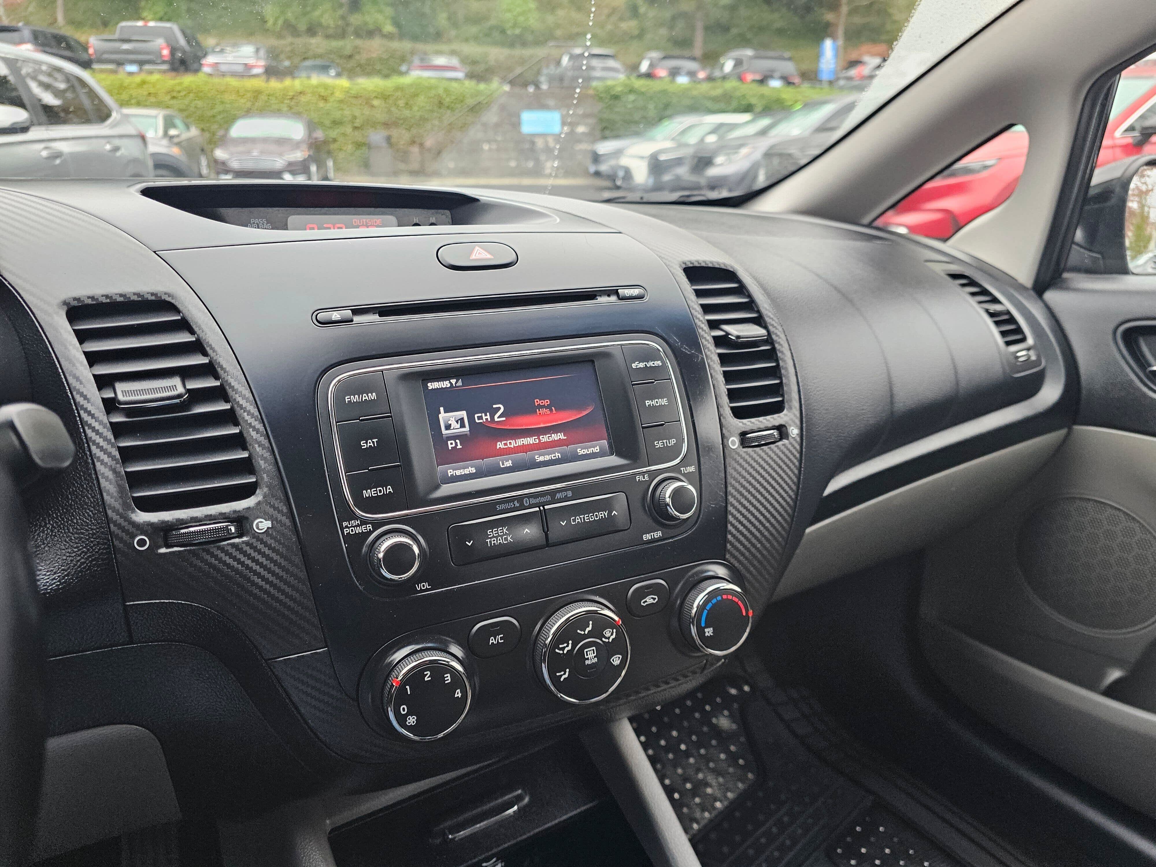 Used 2014 Kia Forte EX FWD image 29