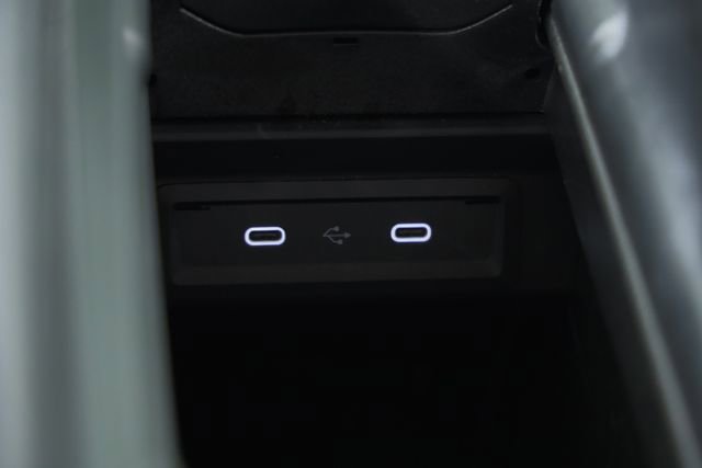 Used 2024 Mercedes-Benz GLB 250 4MATIC image 25