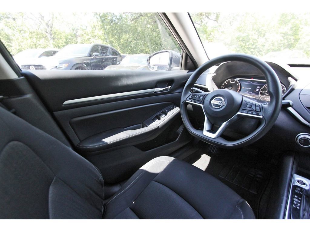 Used 2022 Nissan Altima 2.5 SV image 7