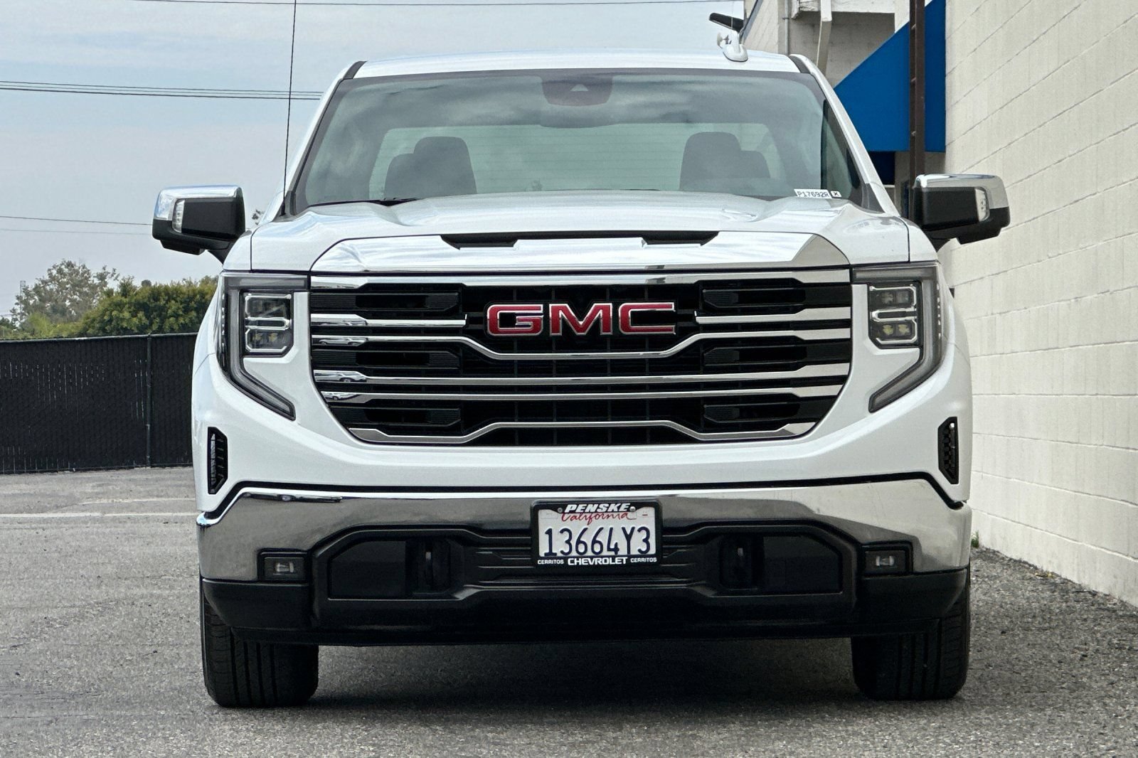 Certified 2024 GMC Sierra 1500 SLT RWD image 9