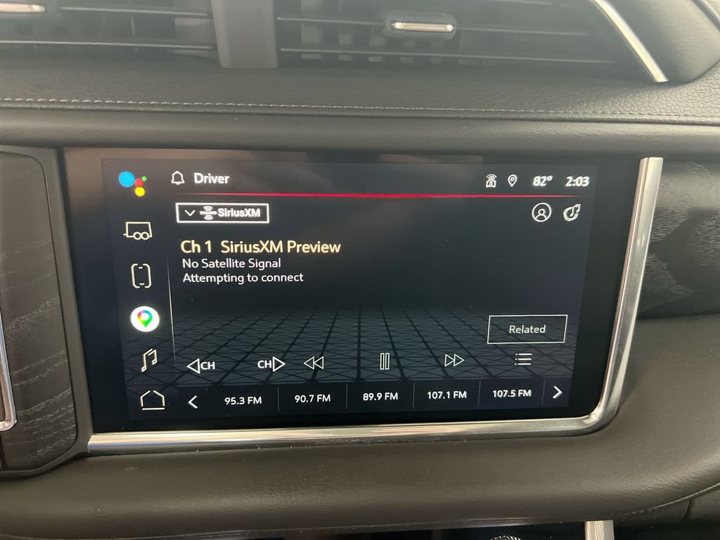 Used 2022 GMC Yukon XL Denali AWD/4WD image 14