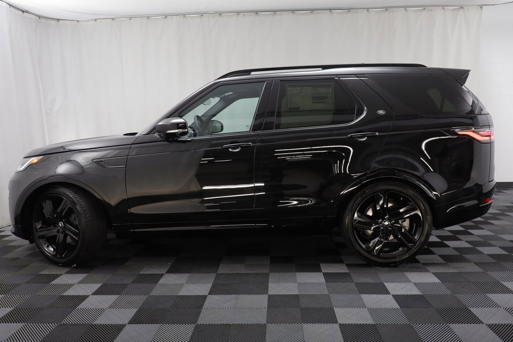 New 2025 Land Rover Discovery Dynamic SE image 4