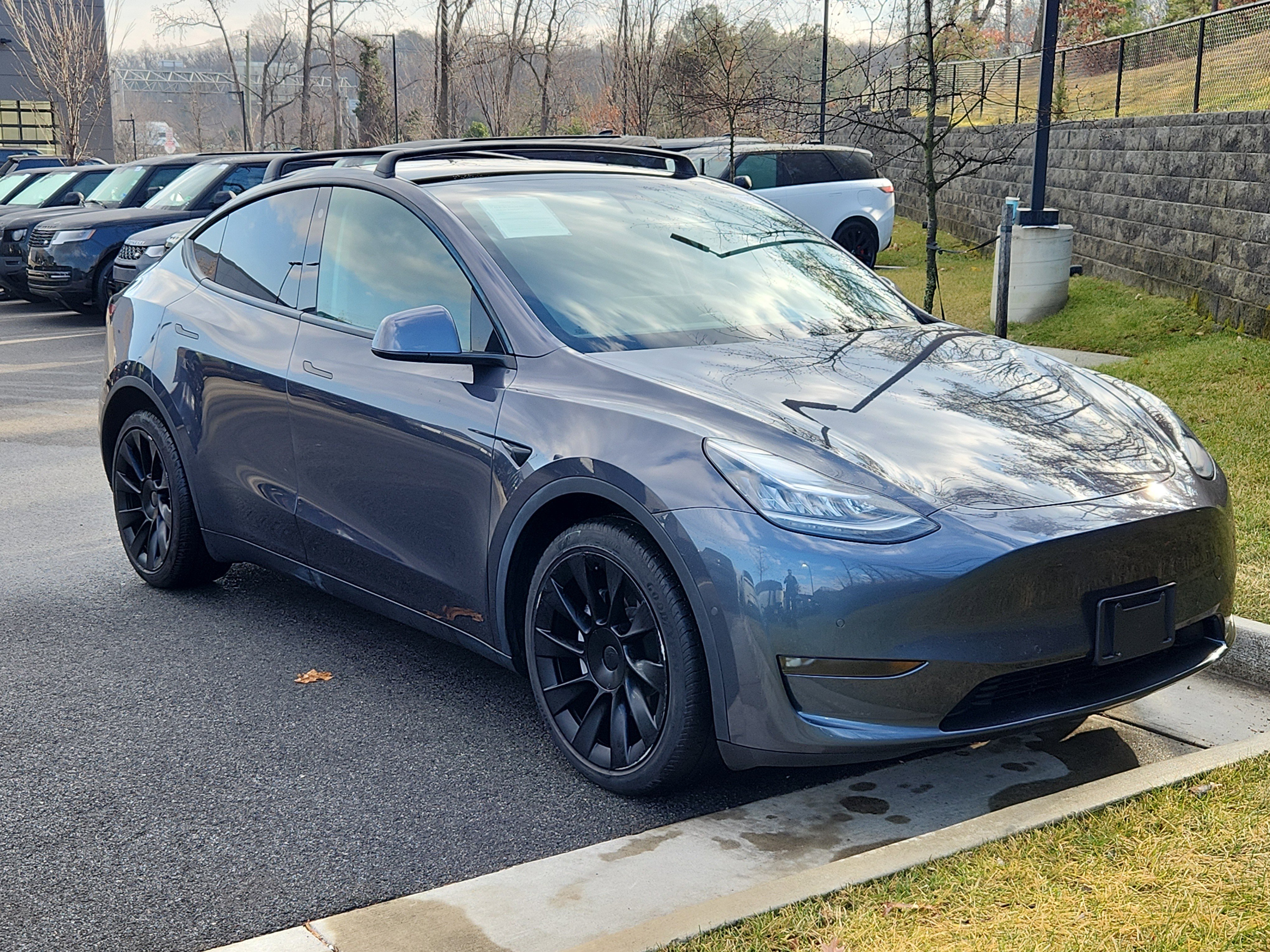 Used 2021 Tesla Model Y Long Range image 10