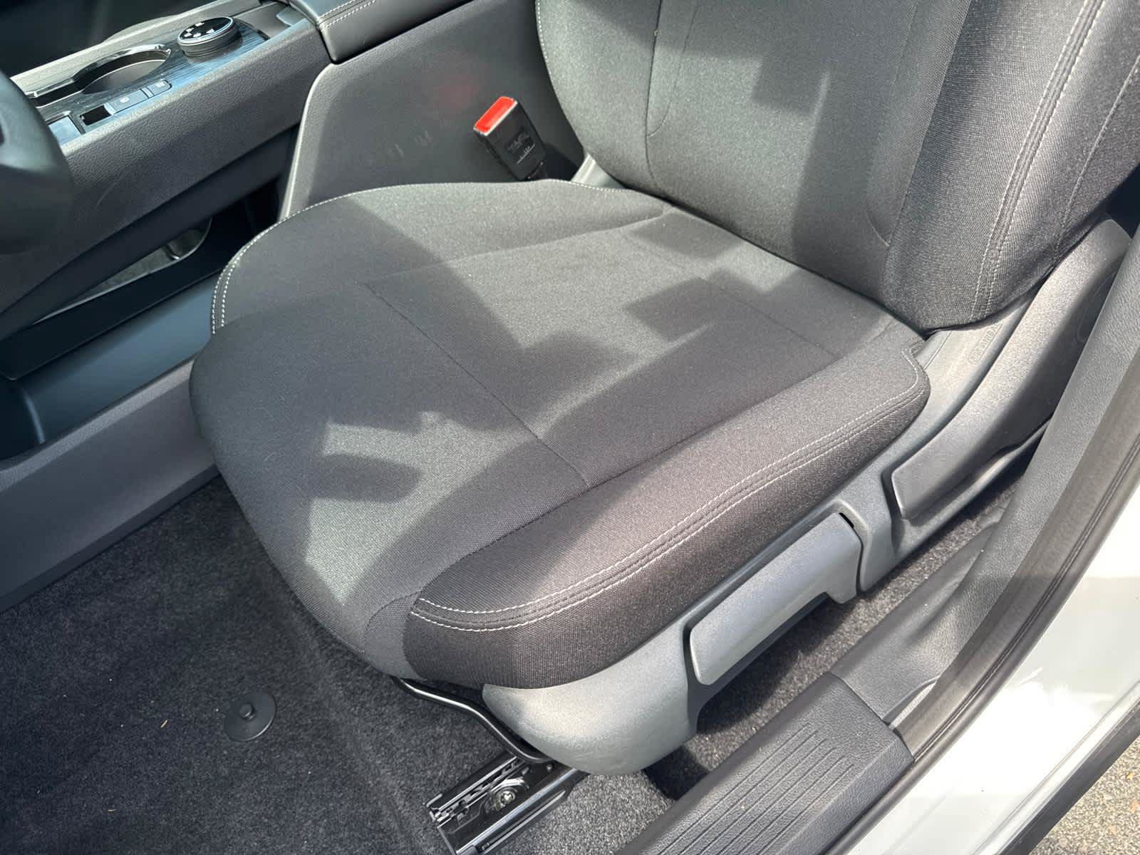 Used 2026 Nissan Rogue S AWD/4WD image 16
