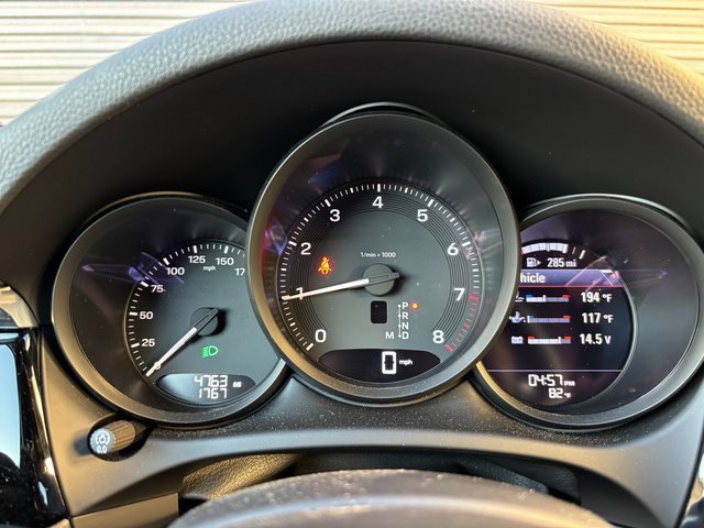 Certified 2025 Porsche Macan image 17