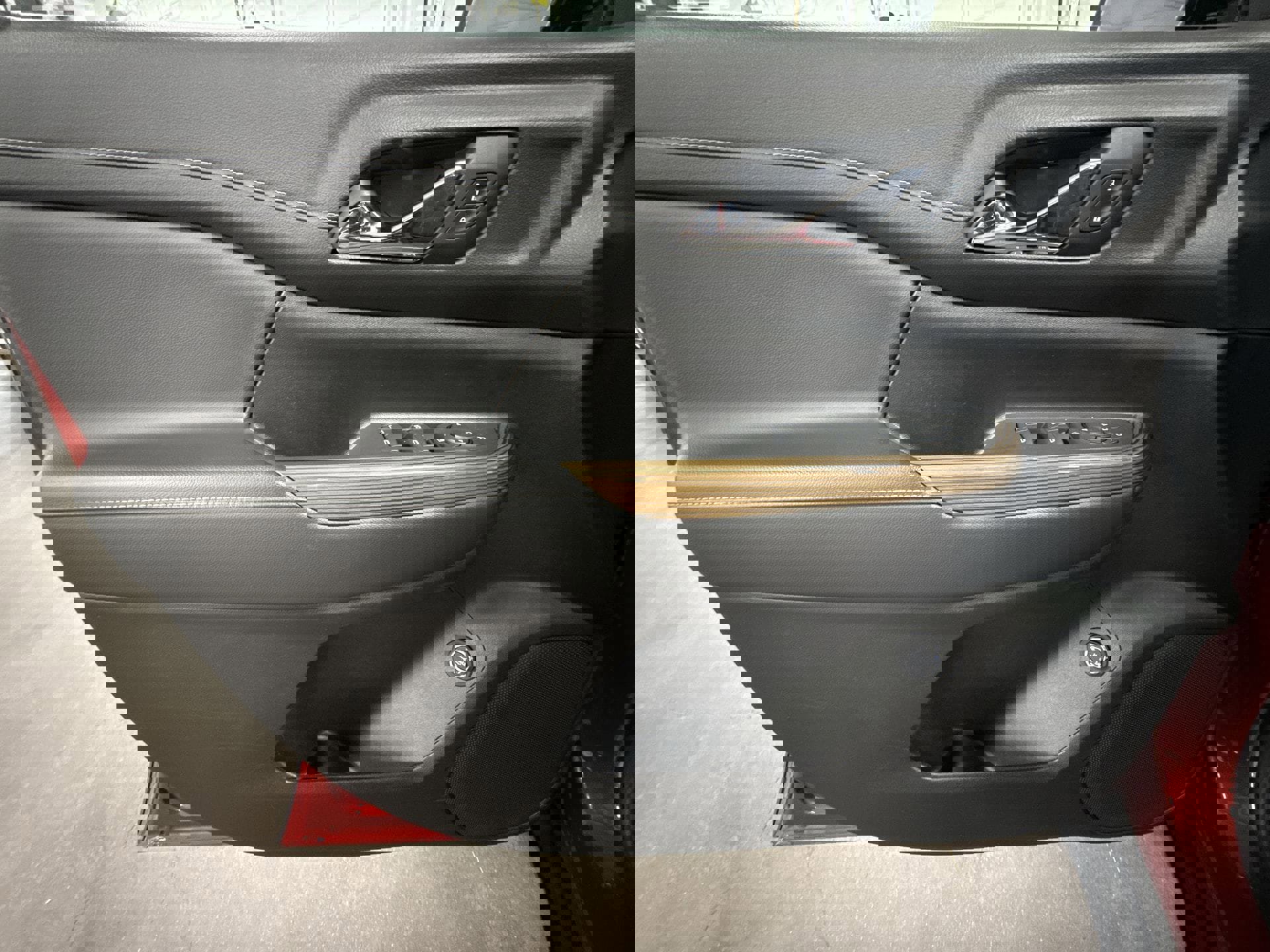 Used 2023 GMC Acadia SLE w/ Driver Convenience Package image 20