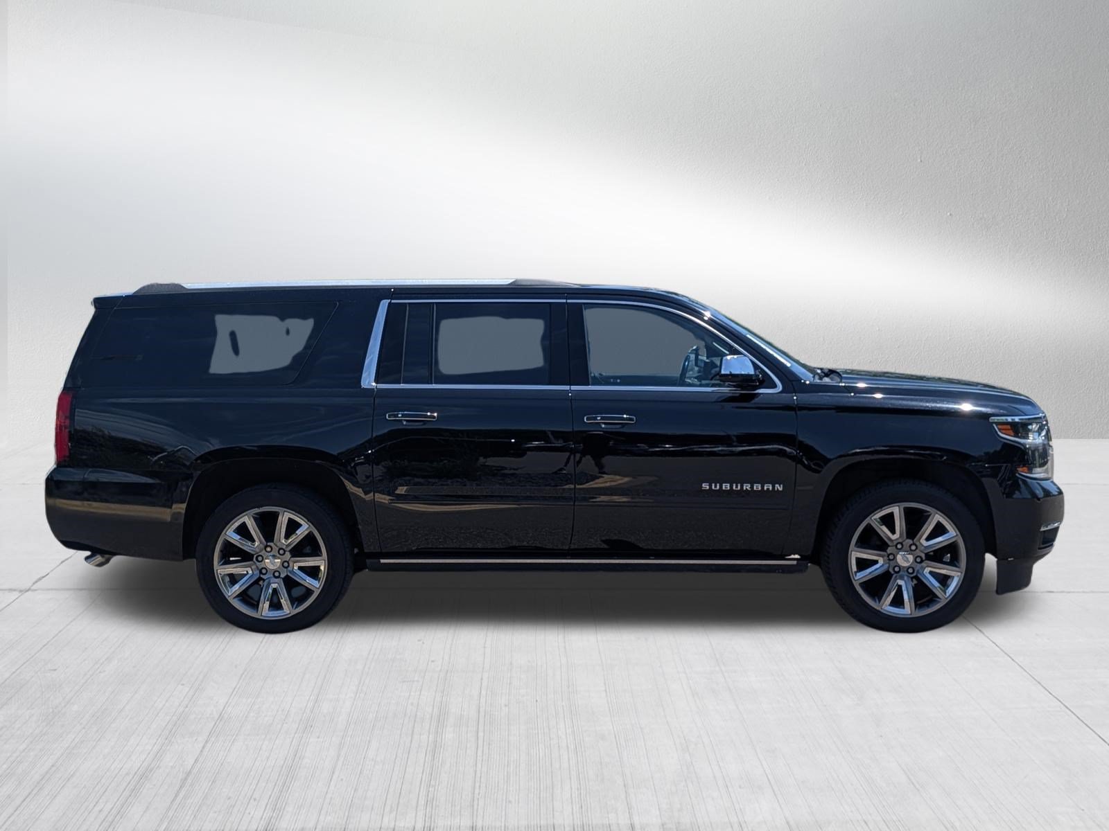 Used 2019 Chevrolet Suburban Premier AWD/4WD image 8