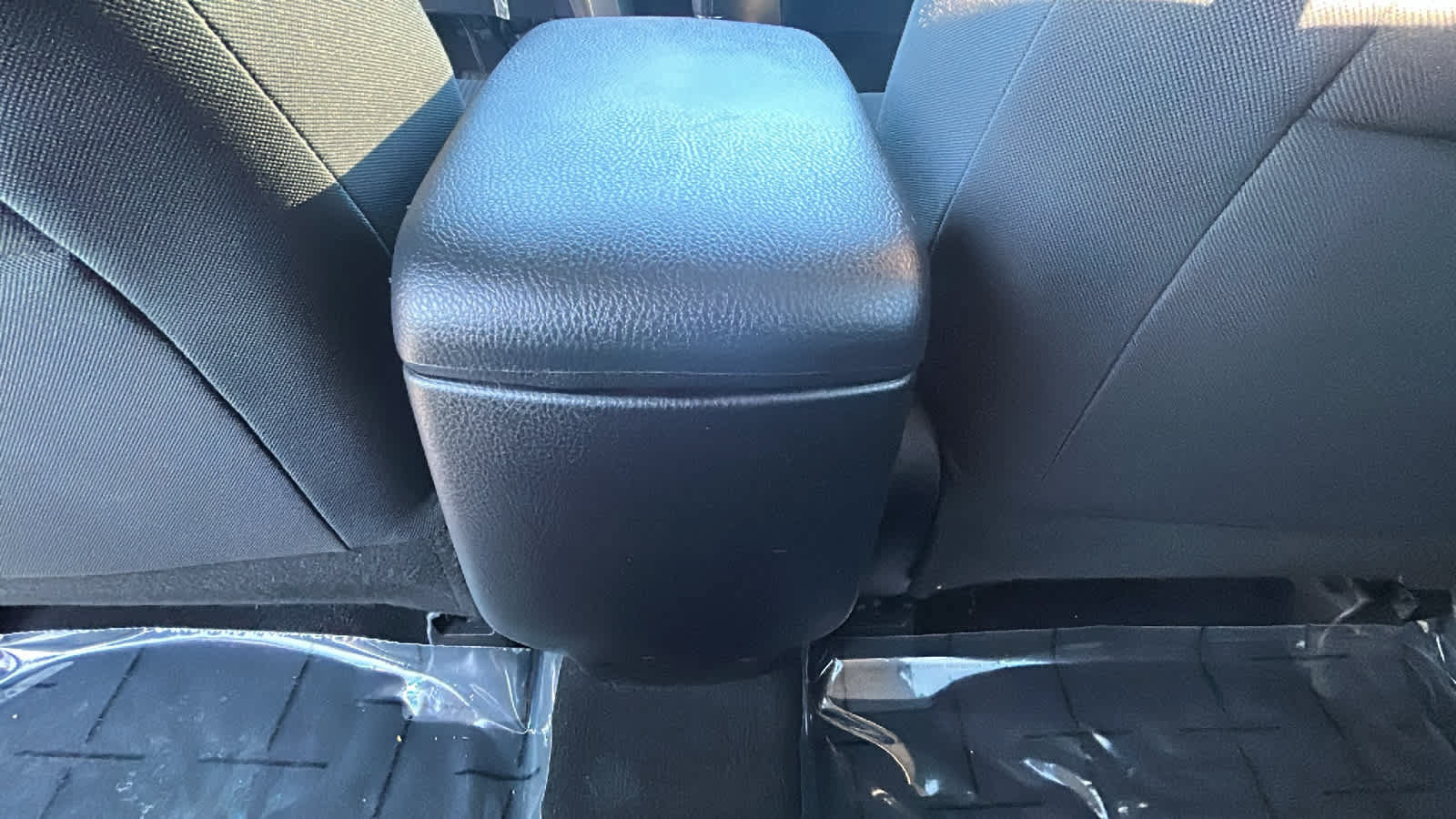 Used 2016 Toyota RAV4 LE AWD/4WD image 25
