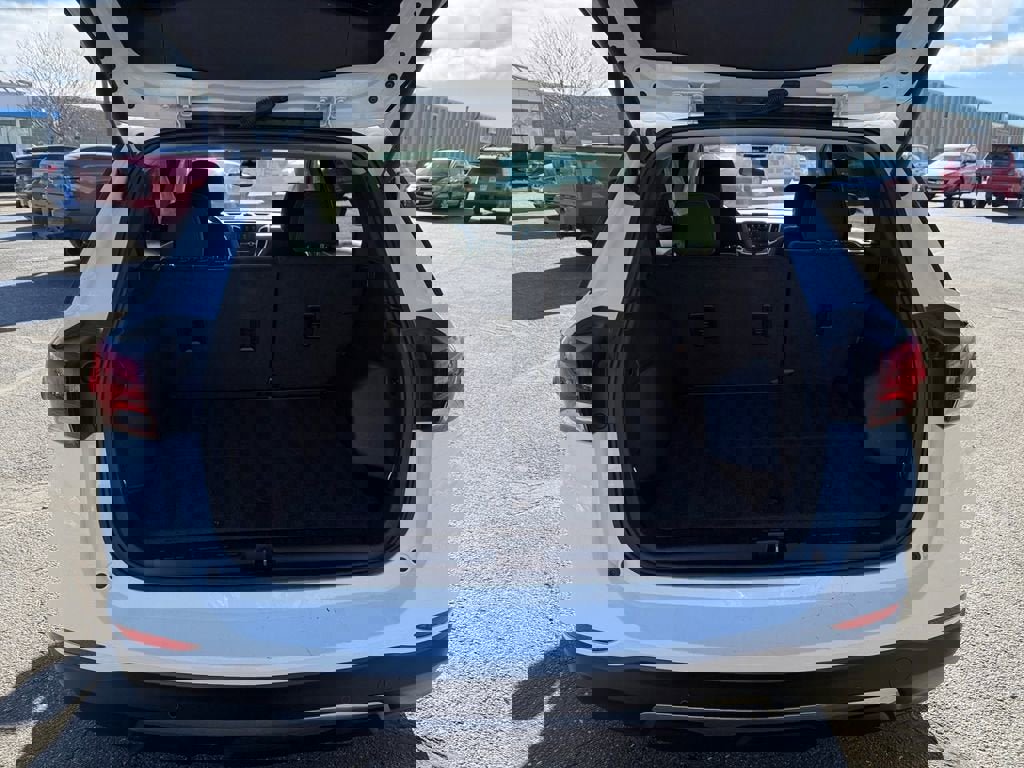 Used 2024 Chevrolet Equinox LT image 20