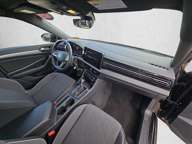 Used 2025 Volkswagen Jetta Sport image 20