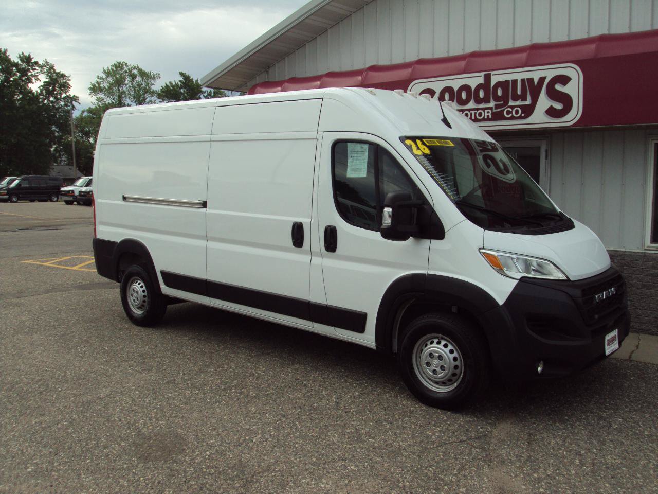 Used 2026 RAM ProMaster 2500 w/ Convenience Group FWD image 2