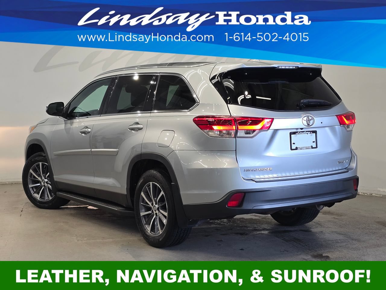 Used 2019 Toyota Highlander XLE AWD/4WD image 4