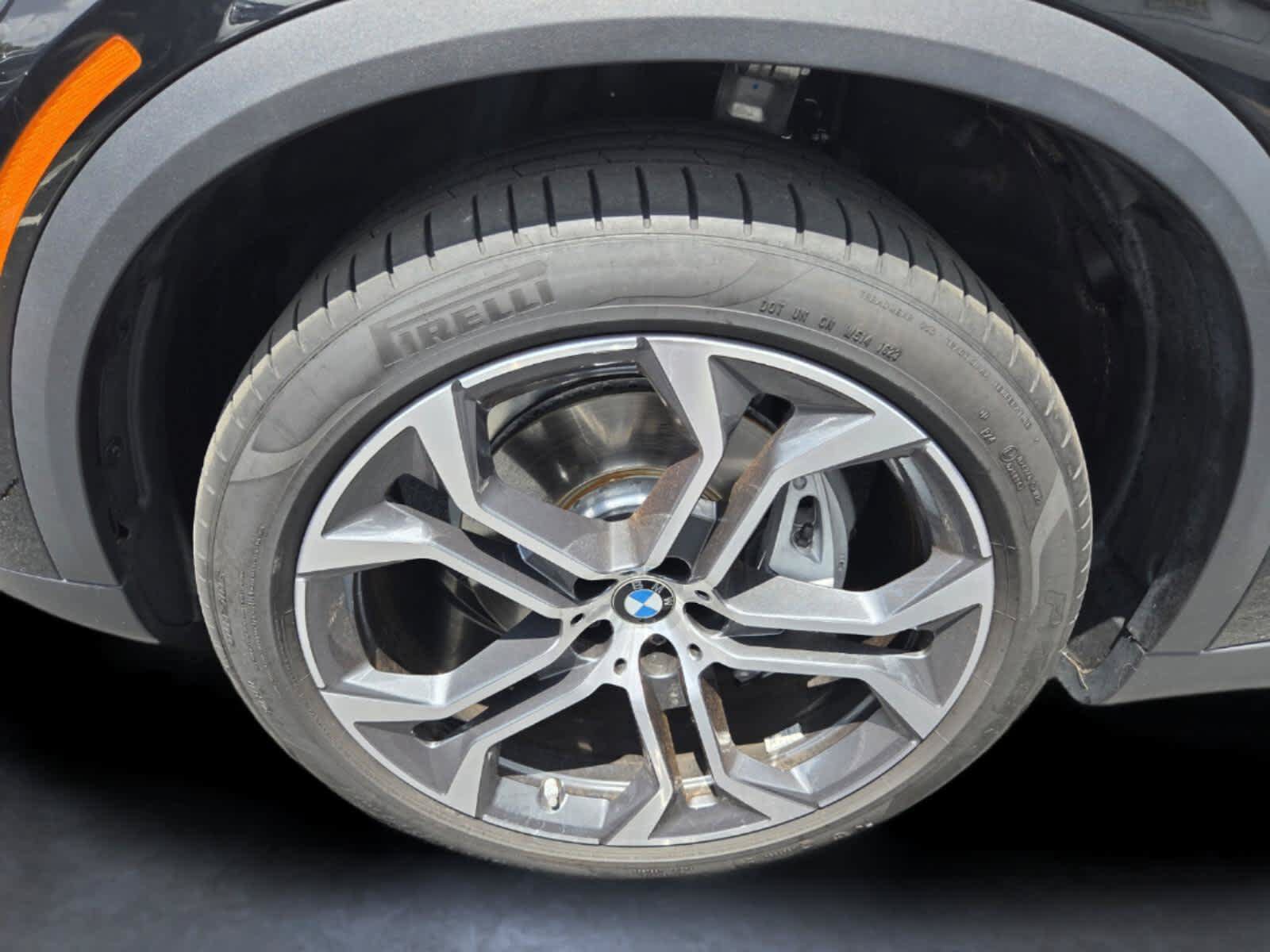 Certified 2024 BMW X5 xDrive40i w/ Premium Package AWD/4WD image 9