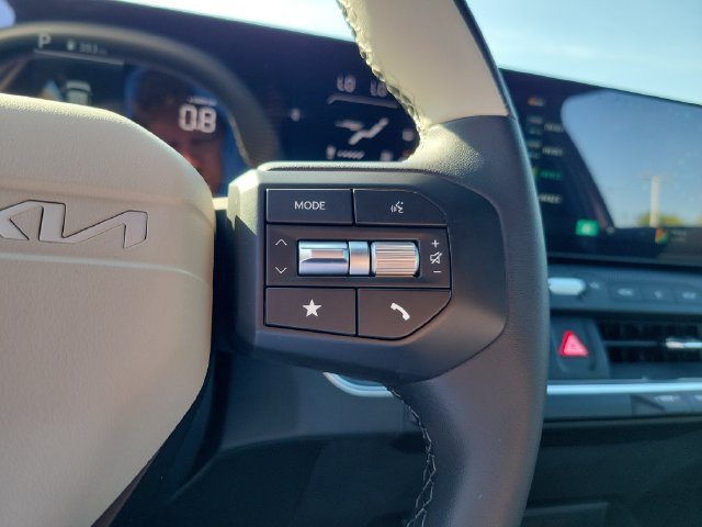 New 2026 Kia K4 GT-Line w/ GT-Line Sunroof Package FWD image 18