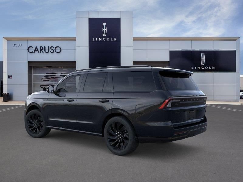 New 2026 Lincoln Navigator Reserve w/ Jet Appearance Package AWD/4WD image 4