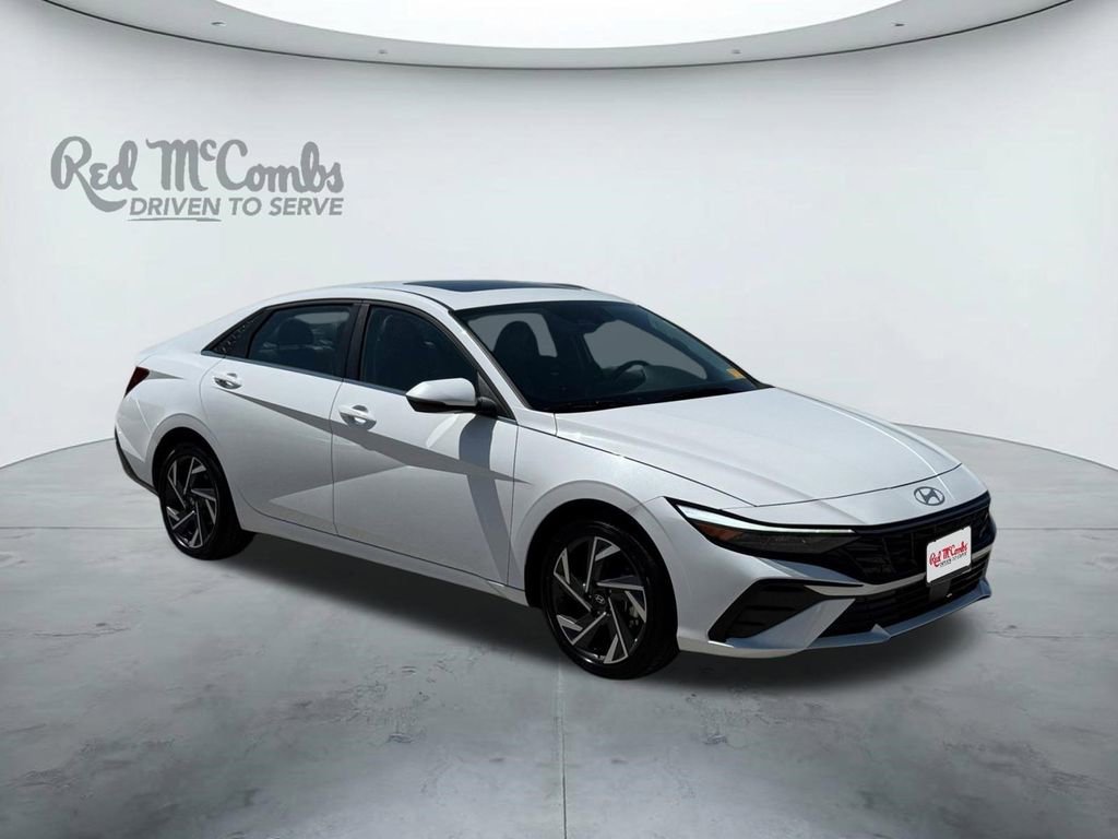 Certified 2025 Hyundai Elantra Limited image 7