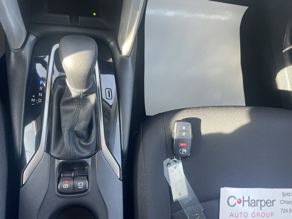 Used 2024 Toyota Corolla Cross LE image 29