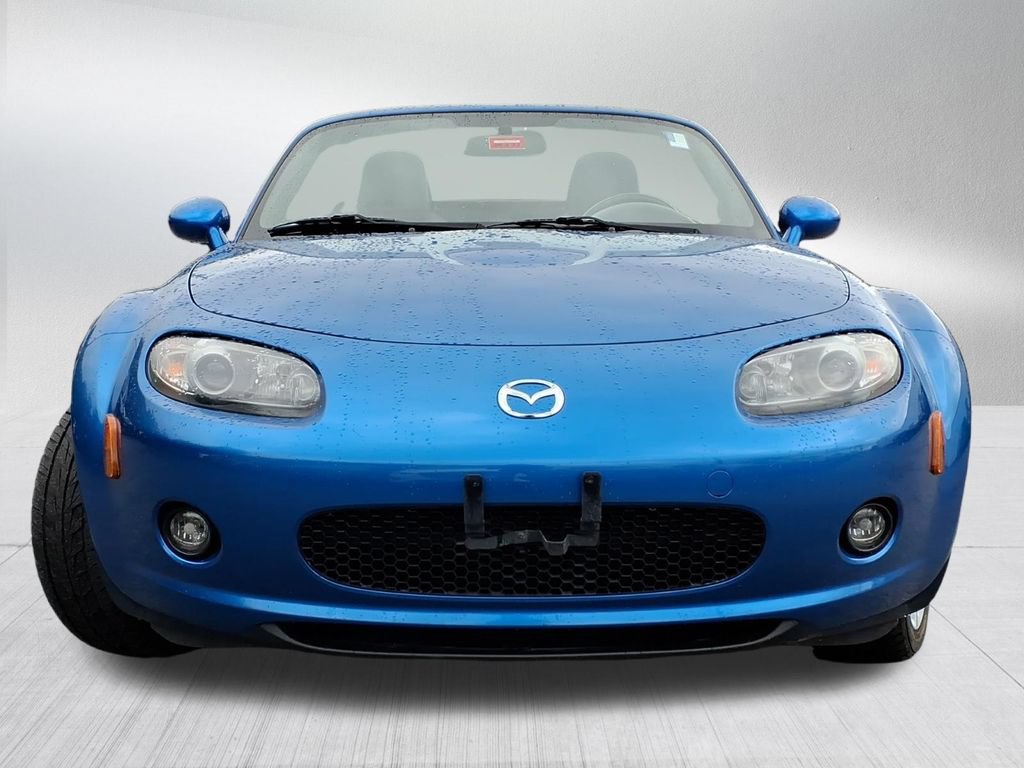 Used 2006 MAZDA MX-5 Miata Grand Touring RWD image 7