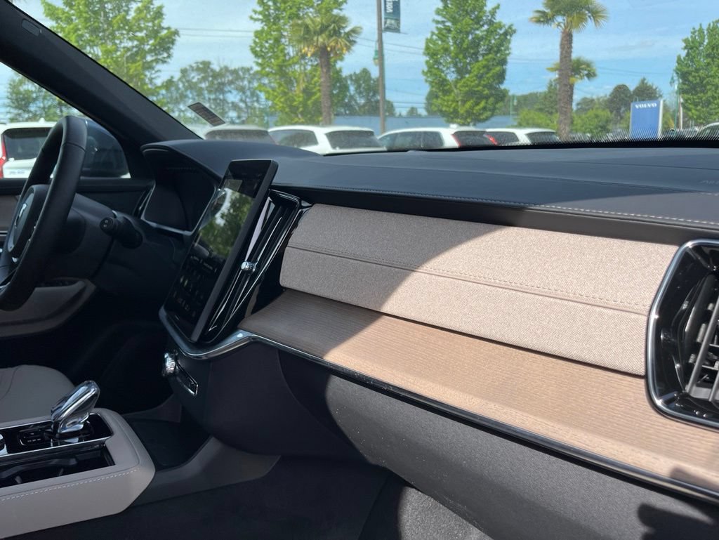 New 2026 Volvo XC90 B5 Core w/ Protection Package AWD/4WD image 20