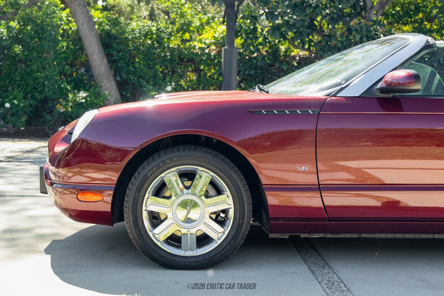 Used 2004 Ford Thunderbird Deluxe image 4