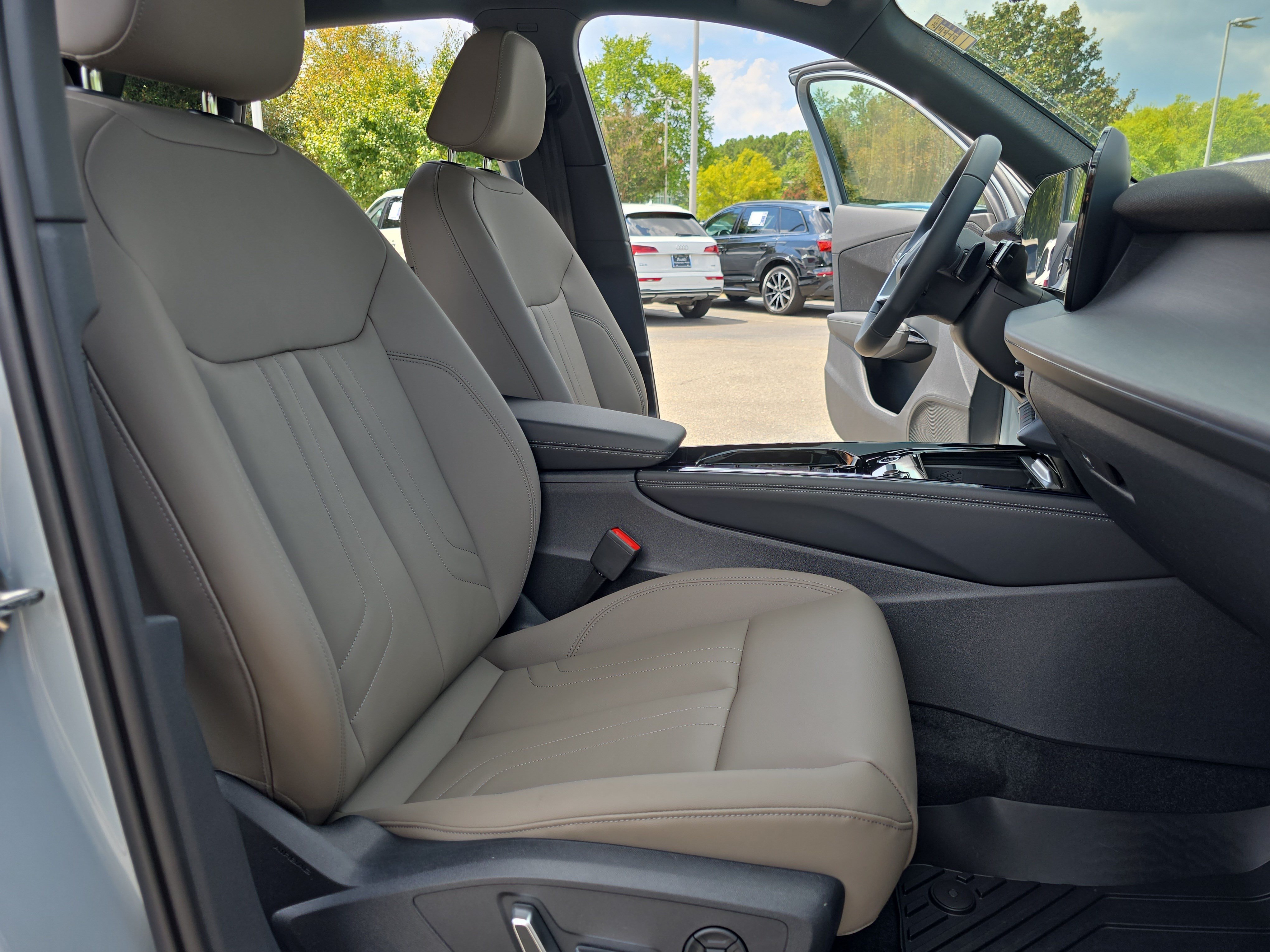 New 2026 Audi Q3 quattro 2.0T AWD/4WD image 10