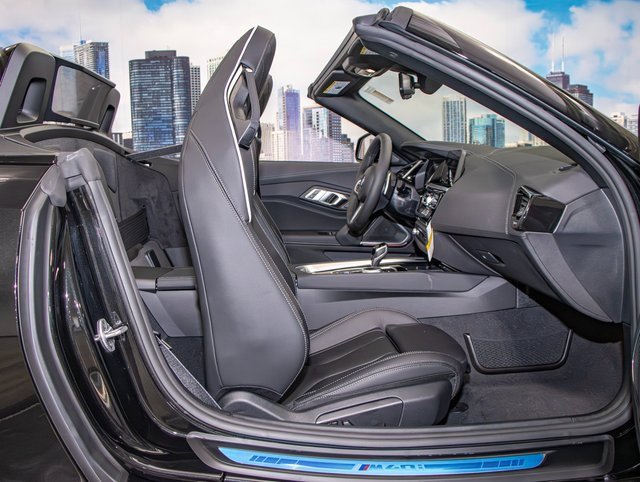 New 2026 BMW Z4 M40i w/ Shadowloine Package image 23