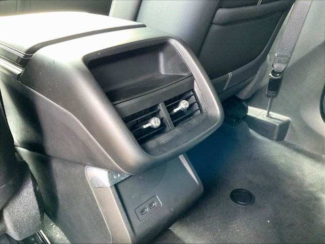 Used 2024 Cadillac Lyriq Luxury AWD/4WD image 12