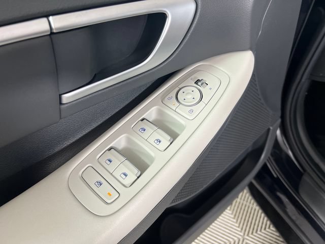 Used 2025 Hyundai Sonata SEL FWD image 11